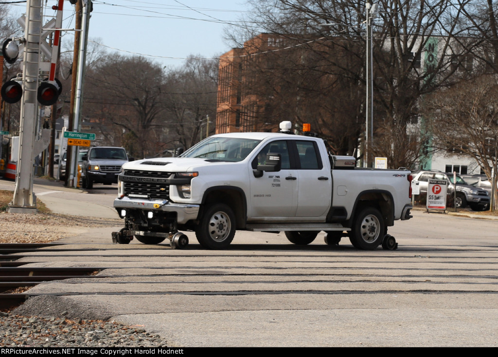 NS high rail truck